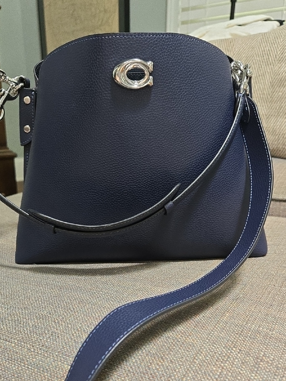 Coach Bag Willow Navy Polish Pebble Leather BuckeBag With Crossbody Strap